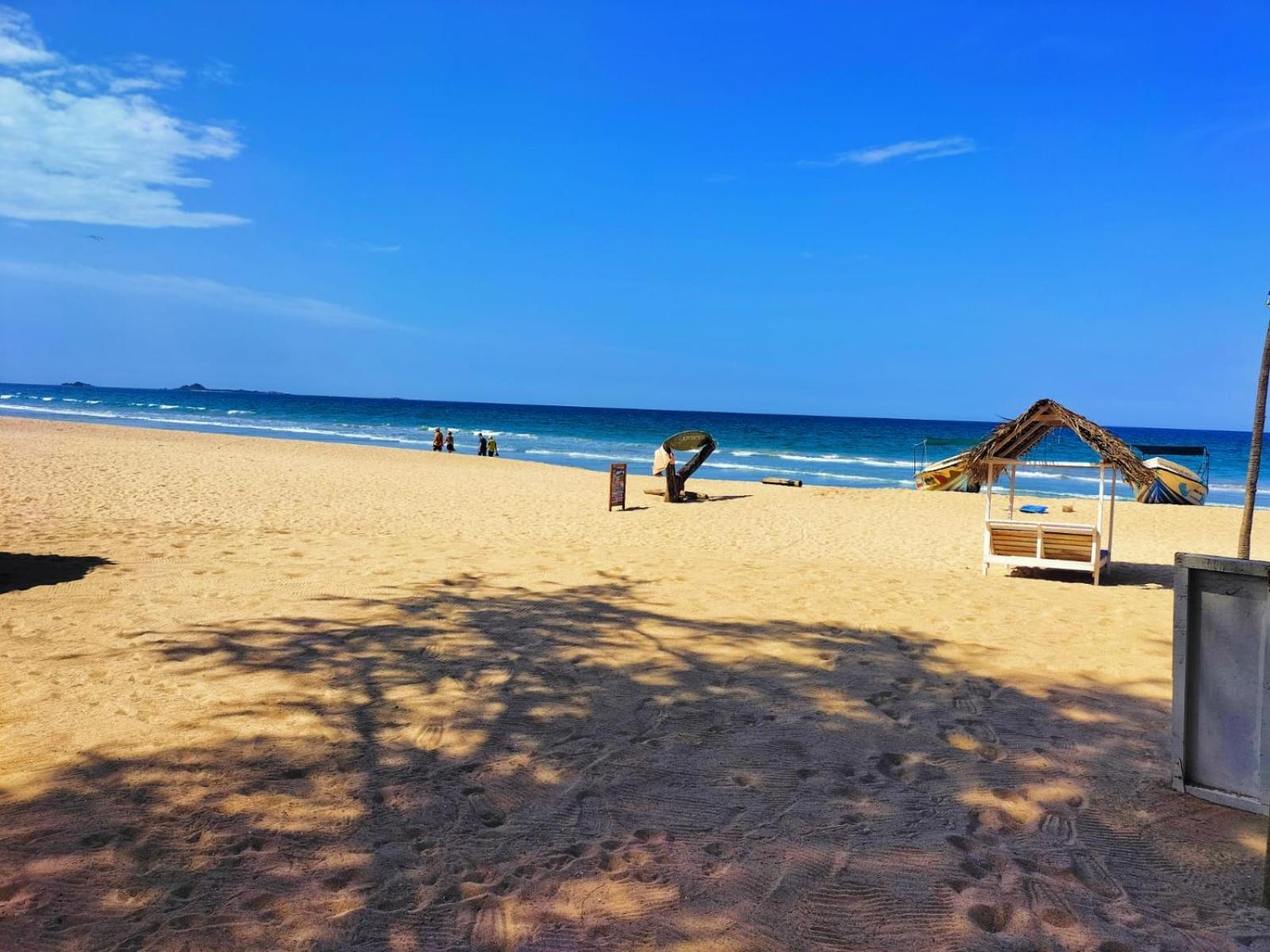 Hotel Coral Bay Trincomalee Exterior photo